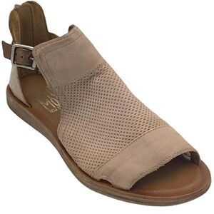 Miz Mooz Leather Wide Sandals Fiona Pearl size 39 EU, USA 8 BNWT in a box.